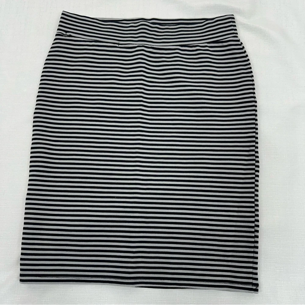 Toad&Co Women's Size Small Paseo Black Gray Striped Stretch Skirt